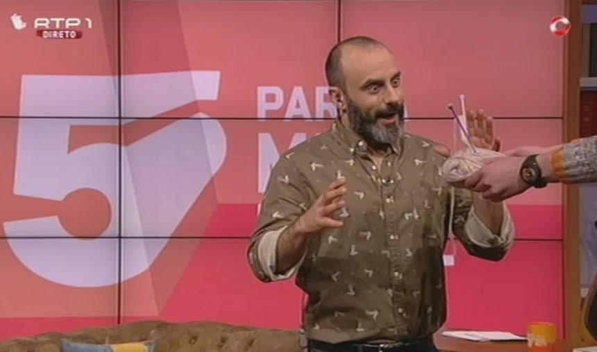 O primeiro Late Night Show da televisão portuguesa com tricot do princípio ao fim!