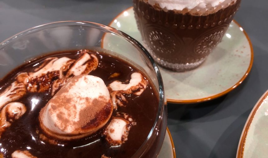 Chocolate Quente com Especiarias - Receitas aconchegantes do chef Fábio Bernardino
