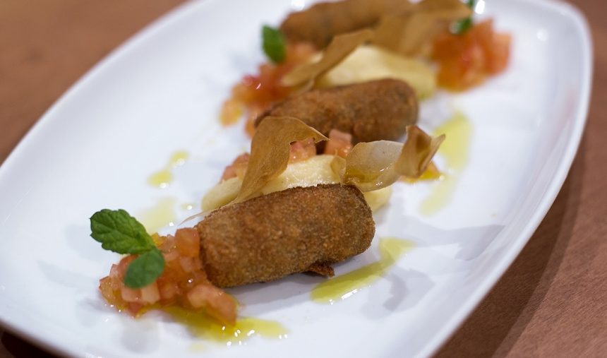 Croquetes de cozido à portuguesa com puré de batata