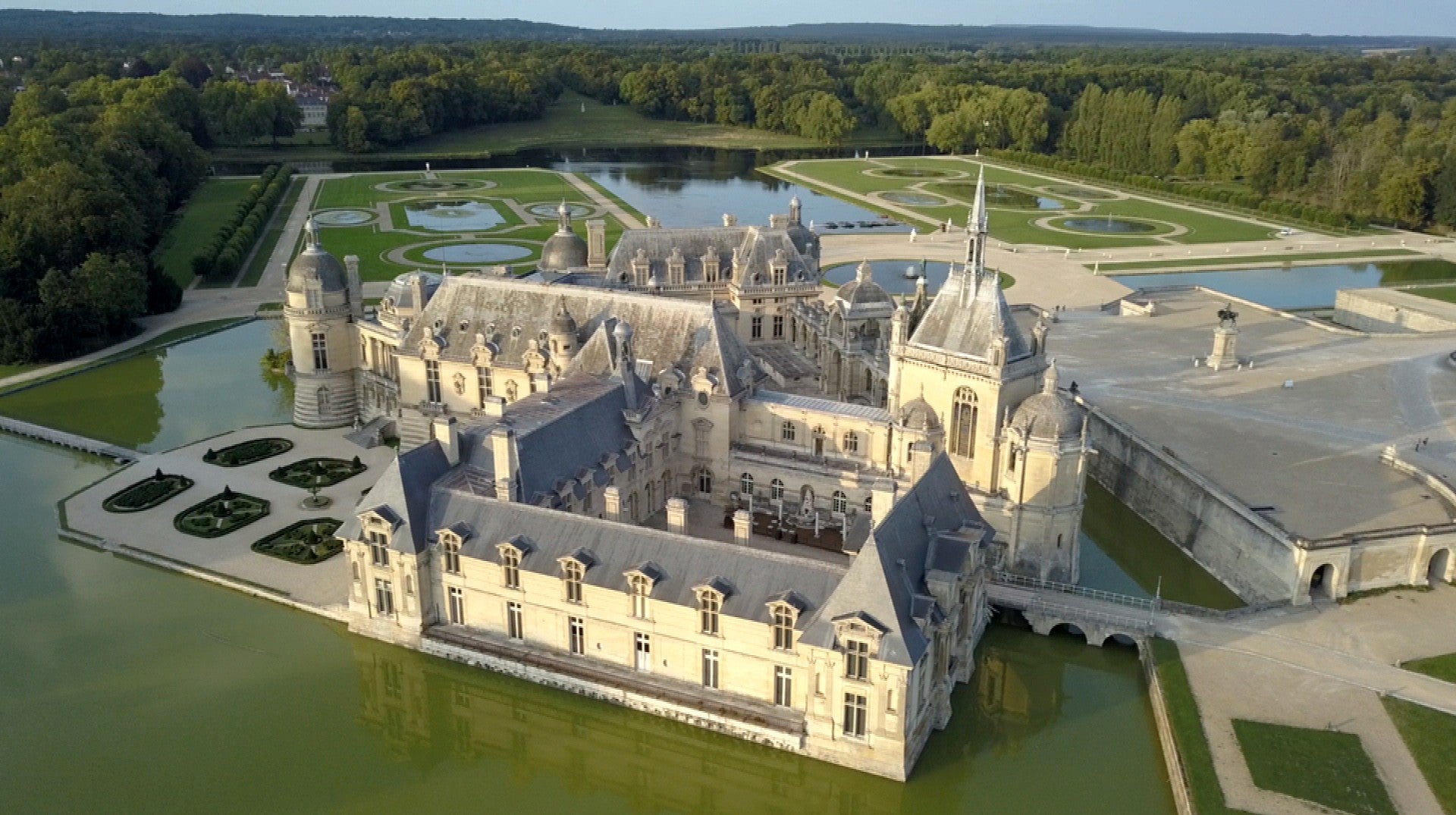 Chantilly: O Palácio Que Fez Ciúme A Versalhes | Extra | RTP