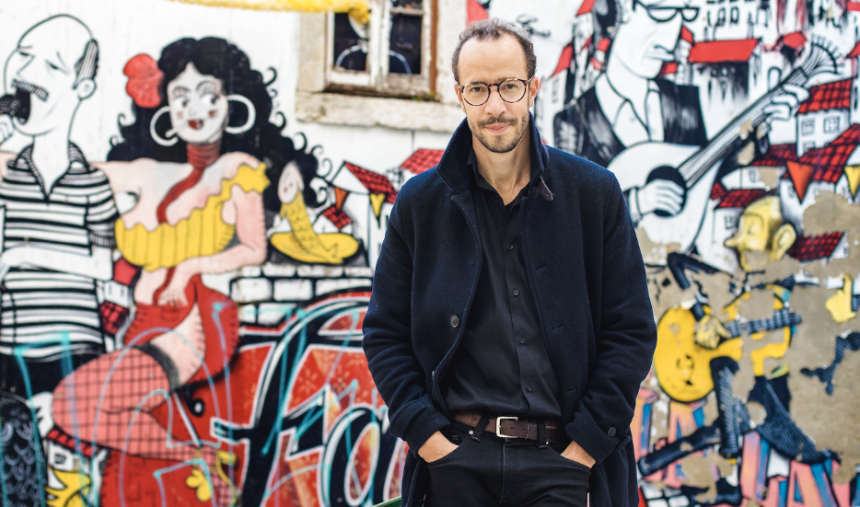 Imagem de 50 anos depois, Júlio Resende evoca Carlos do Carmo