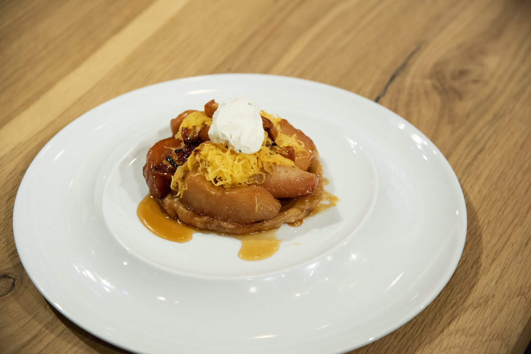 Tarte tatin de marmelos, fios de ovos e gelado de queijo fresco - Masterchef