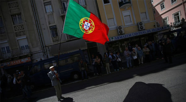 Sindicatos reprovam "cenários" do Governo para o descongelamento das carreiras