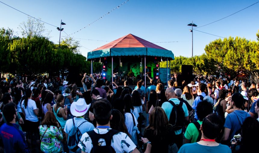 Imagem de Palco Coreto - 10 de julho