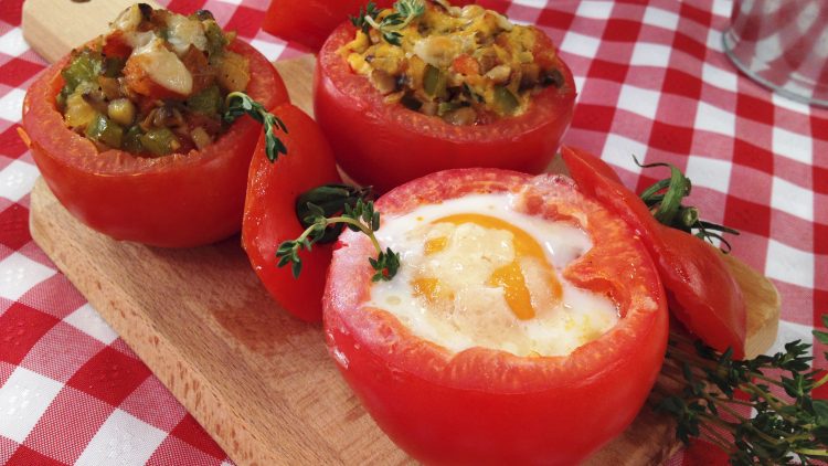 Tomates Recheados de Três Maneiras - Culinária