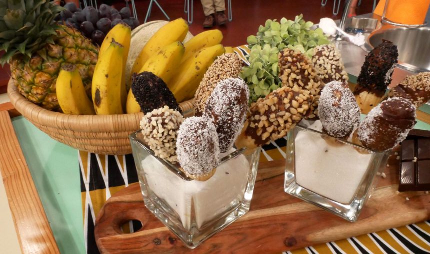 Chupa-chupas de banana com chocolate - Culinária