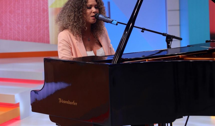 Sofia Grácio - The Voice Portugal