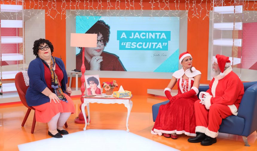 Jacinta Lúcia junta Pai Natal a Mãe Natal na sua rubrica - 